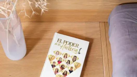 Coautora best seller El Poder de Tu Historia 2 Alandys Tineo libro colaborativo Mujeres