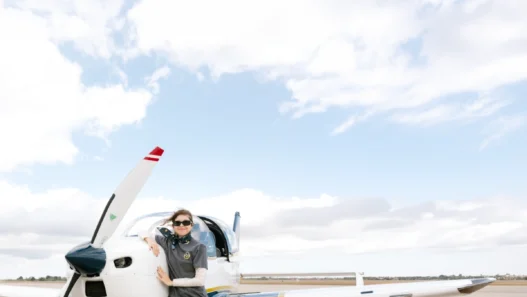 Fernanda Whitley mujer destacada en Texas liderando Flight Academy of South Texas